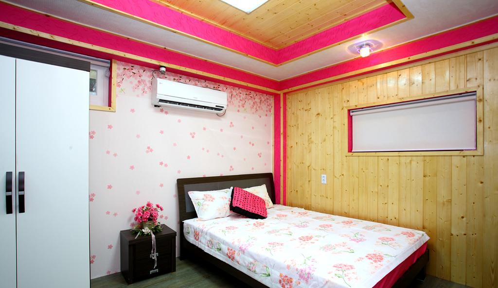 Pinky Marine Pension Namhä Exteriér fotografie