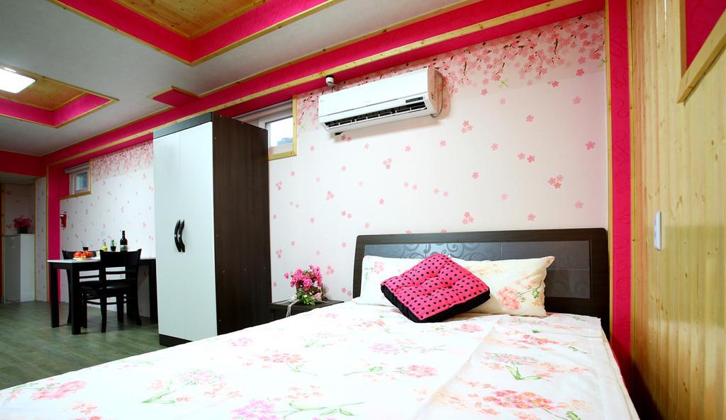 Pinky Marine Pension Namhä Exteriér fotografie